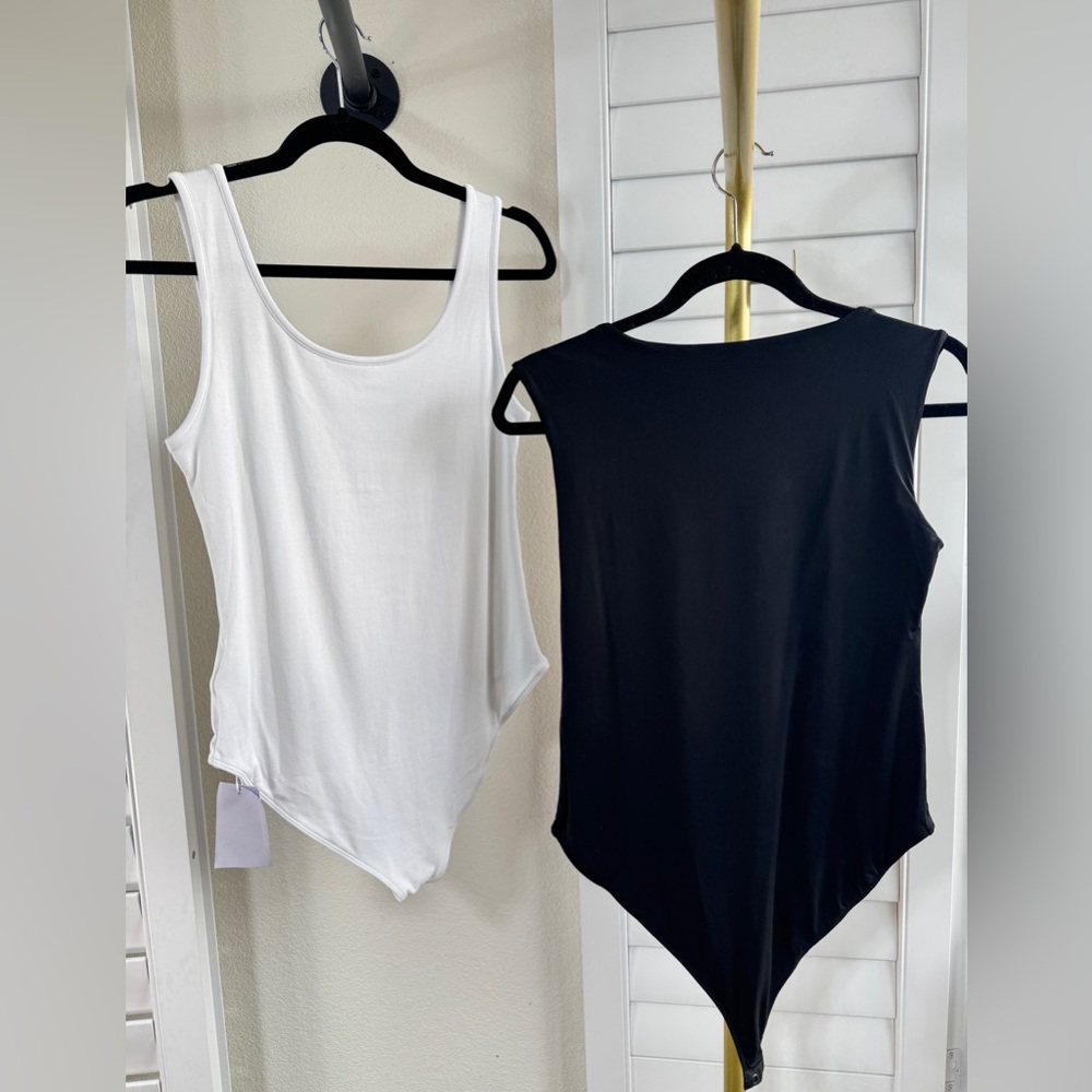 Mangopop Bodysuits. Bundle of 2. 1 NWT & 1 NWOT.  Black and White Bodysuits - Picture 5 of 9